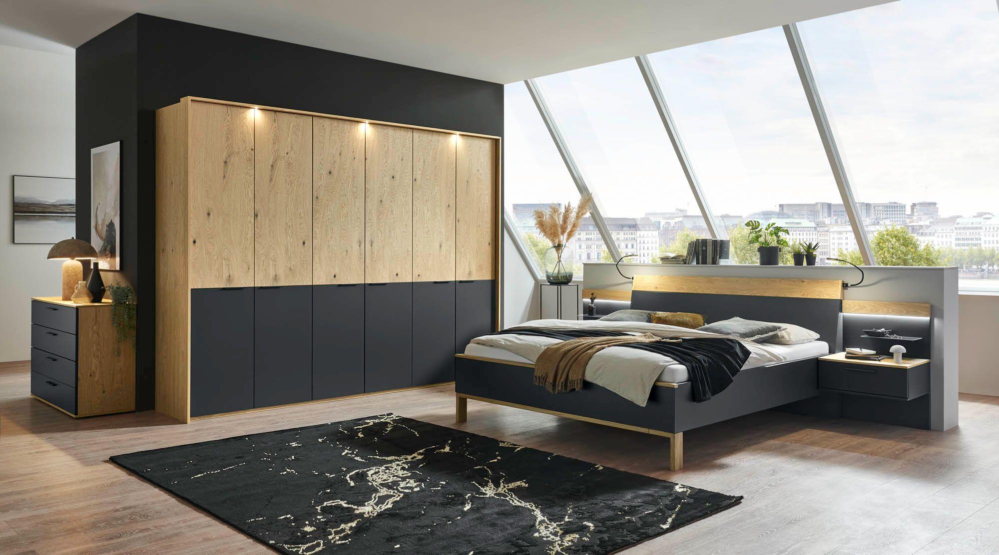 Schlafzimmer mit Drentürenschrank 6-türig, Luxusbett Liegefläche ca 180 x 200 cm und 2 Nachtkonsolen