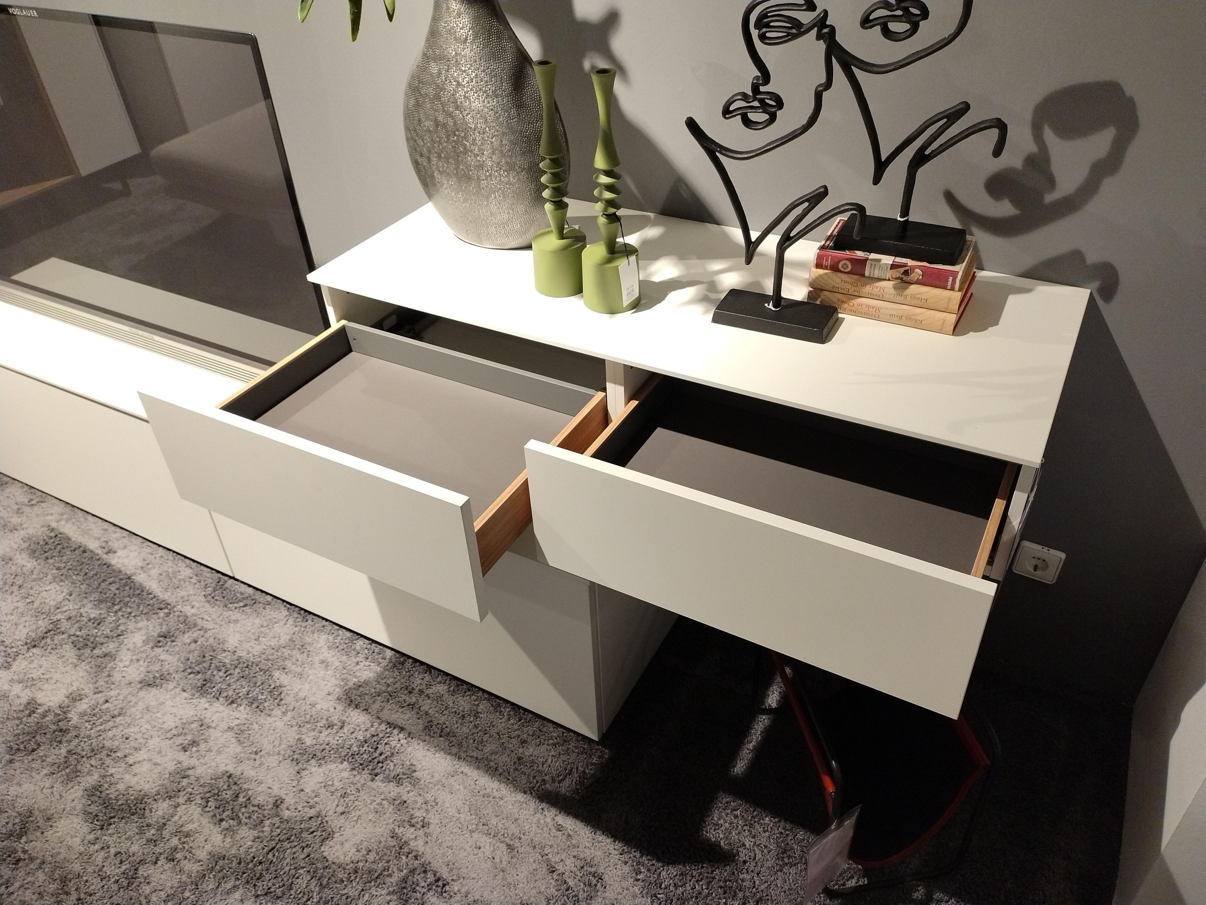 Detailbild Vollauszüge an den Schubladen