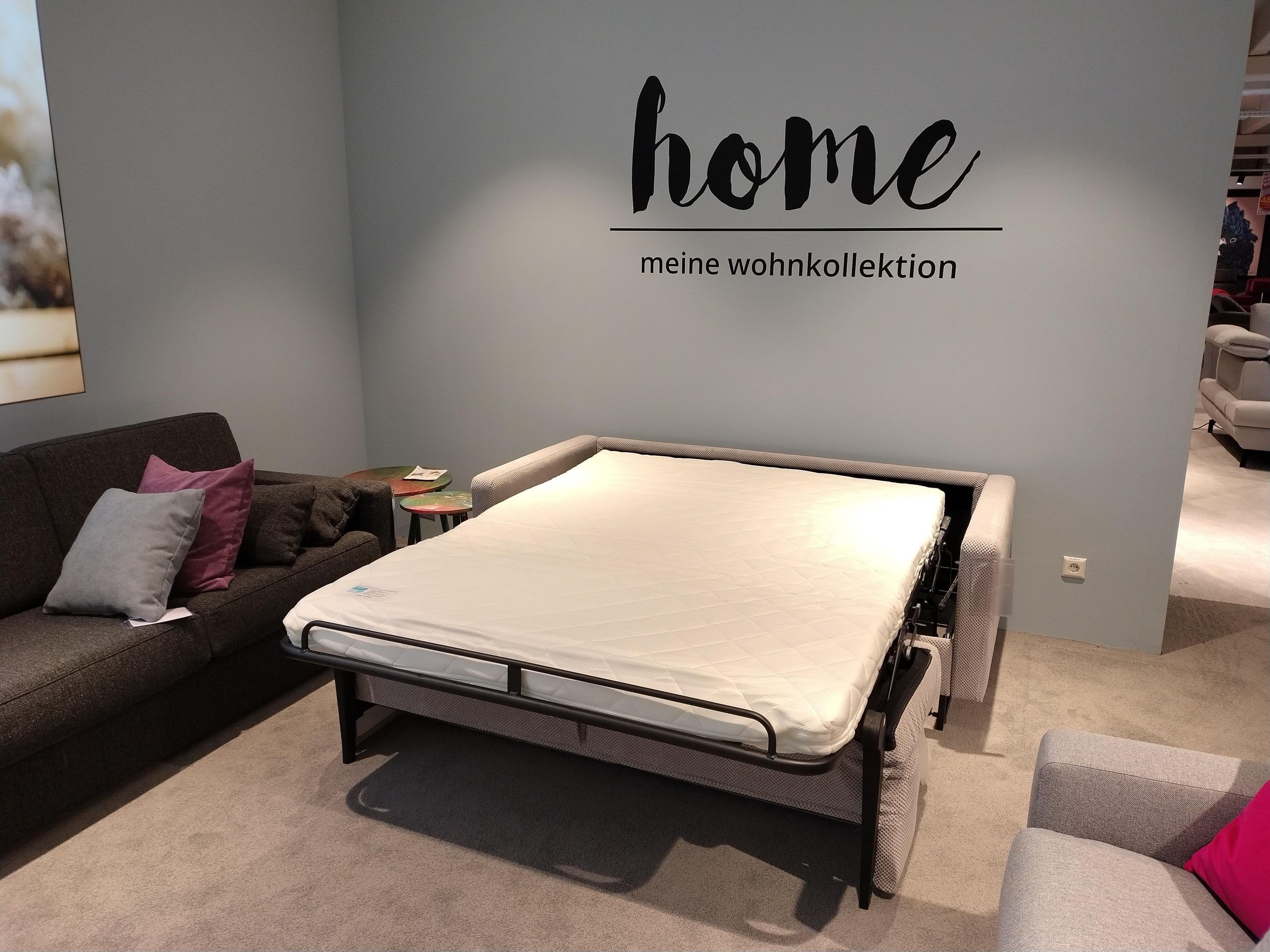 Detailbild Funktionssofa ausgezogen mit sichtbarer Einzelmatratze