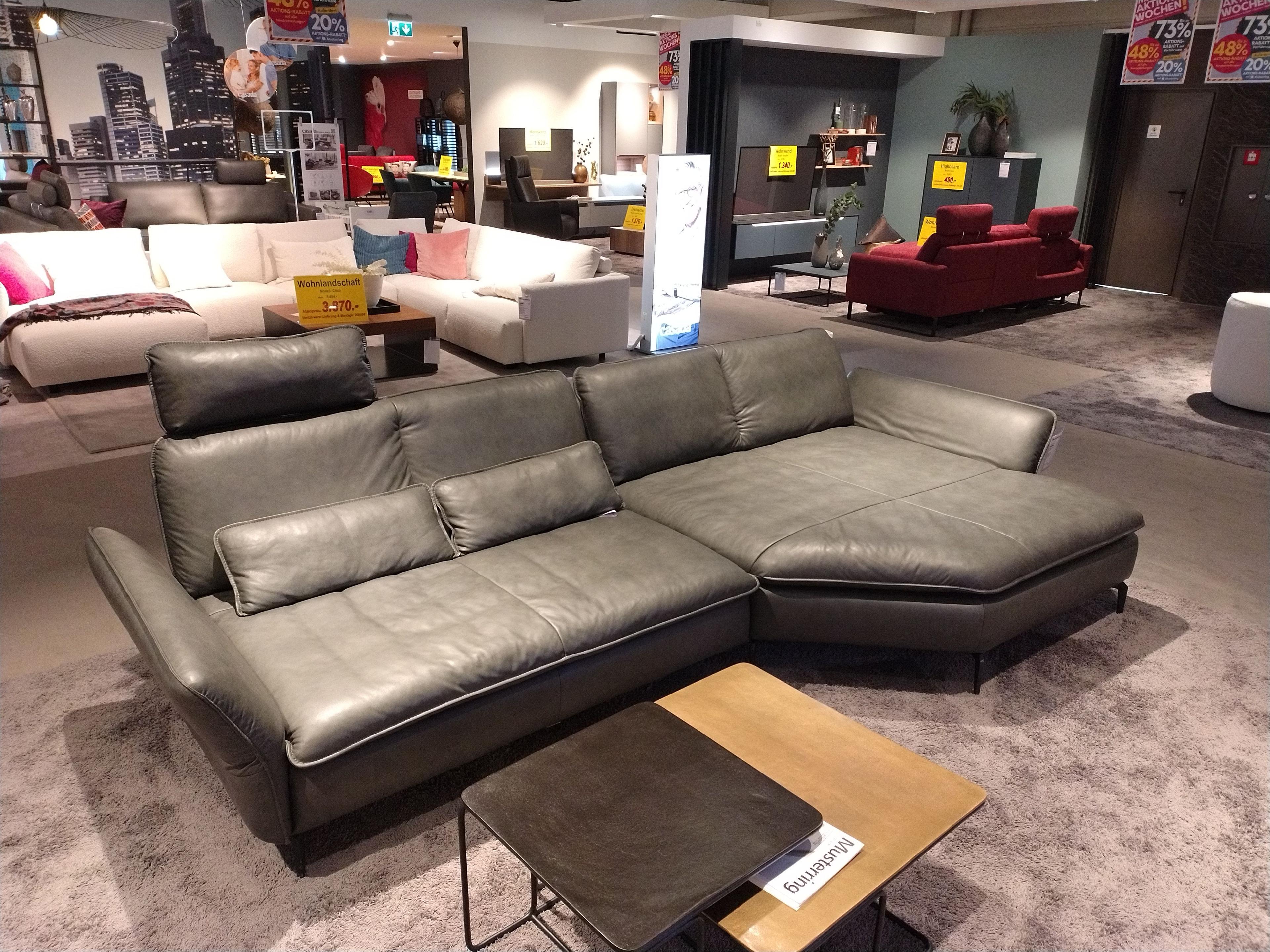 Sofa mit Longchair rechts im Bezug echt Leder anthrazit mit überbreitem Longchair Sitz mit Steppung