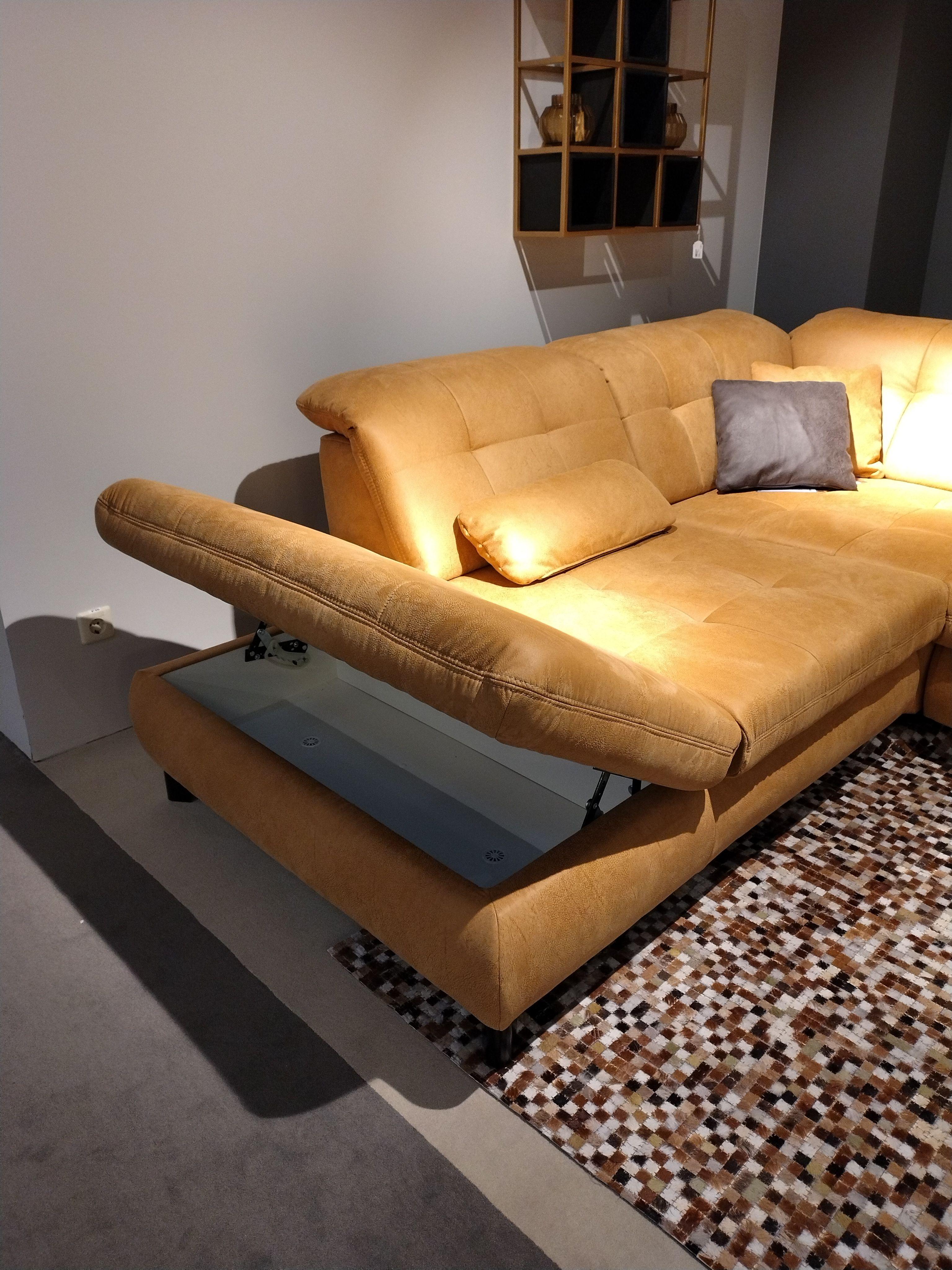 Detailbild Stauraum im Abschlusshocker