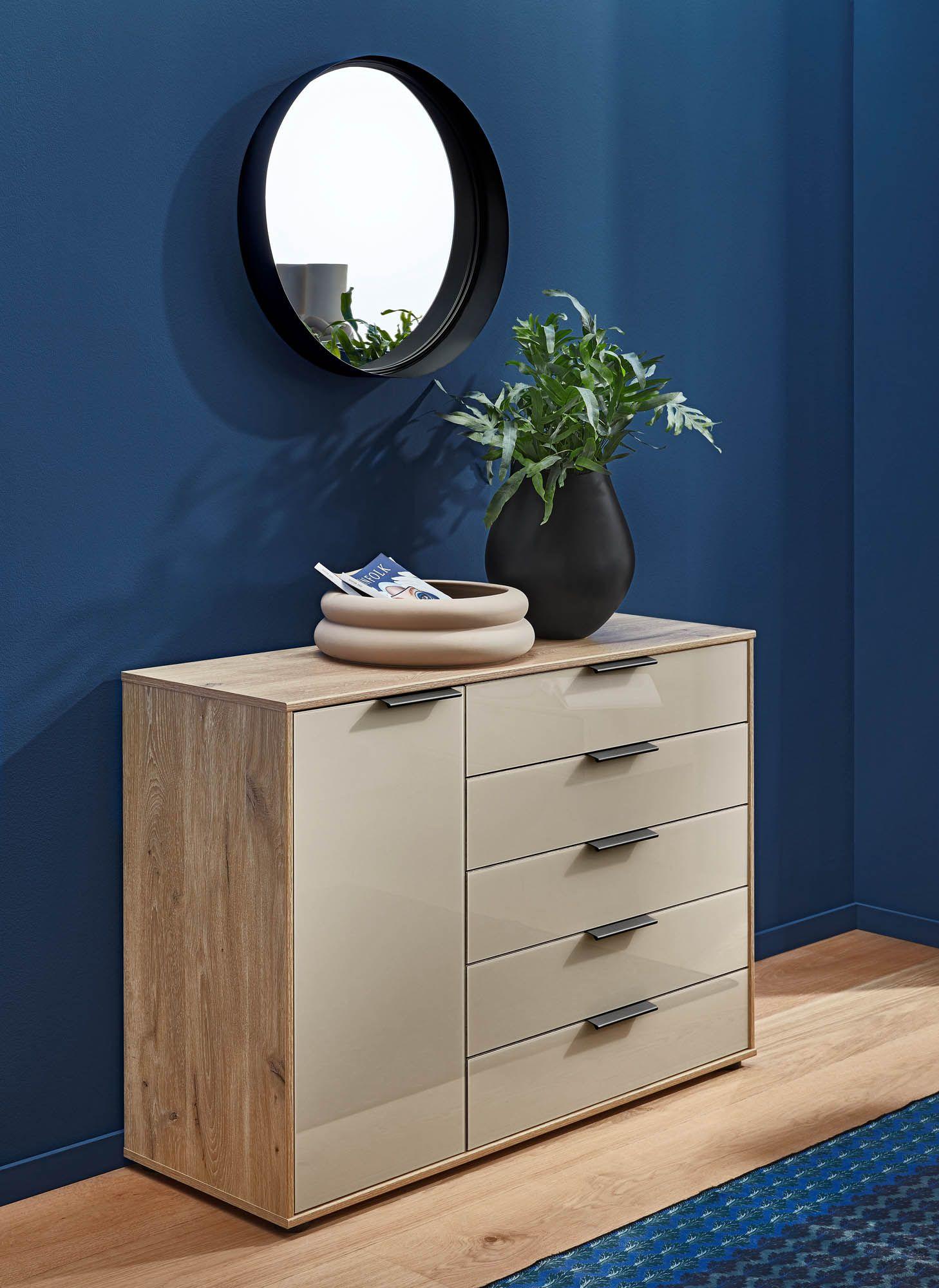 Kommode Korpus Nordic Eiche, Front Glas Kieselgrau, mit einer Tür links und 5 Schubladen rechts