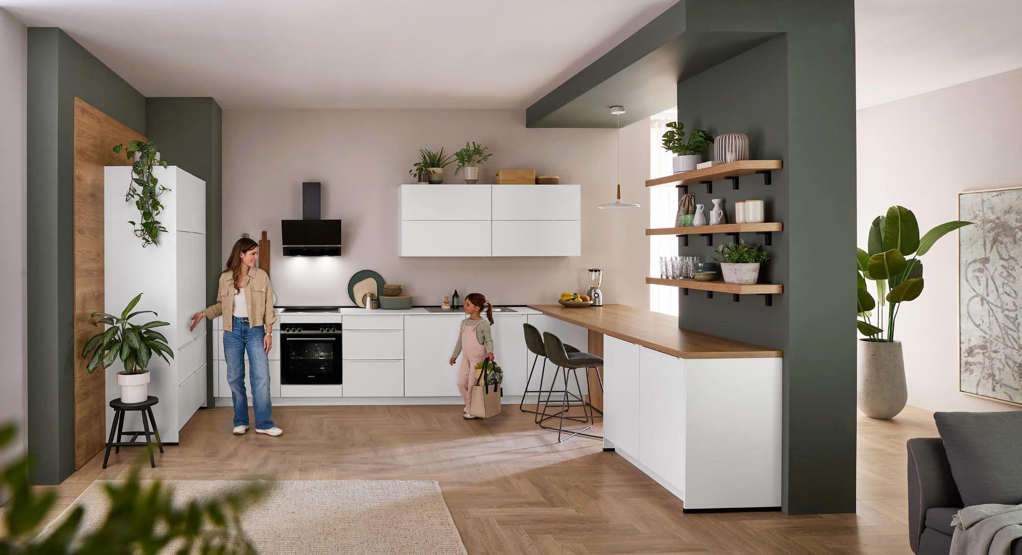 Alpinweiße Einbauküche