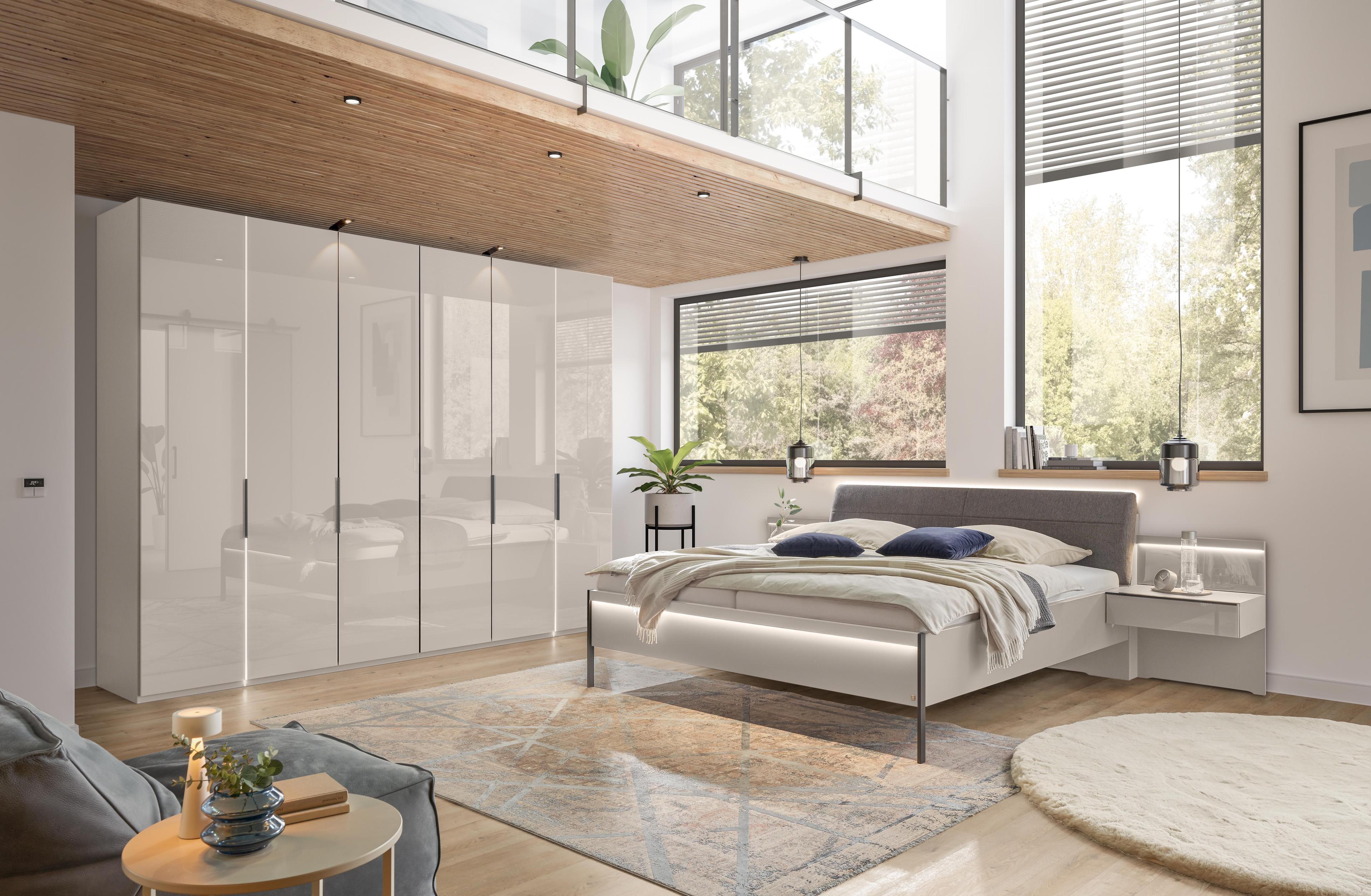 Falttürenschrank 6-türig, Front Glas Champagner, Bett mit Polsterkopfteil Liegefläche ca. 180 x 200 cm