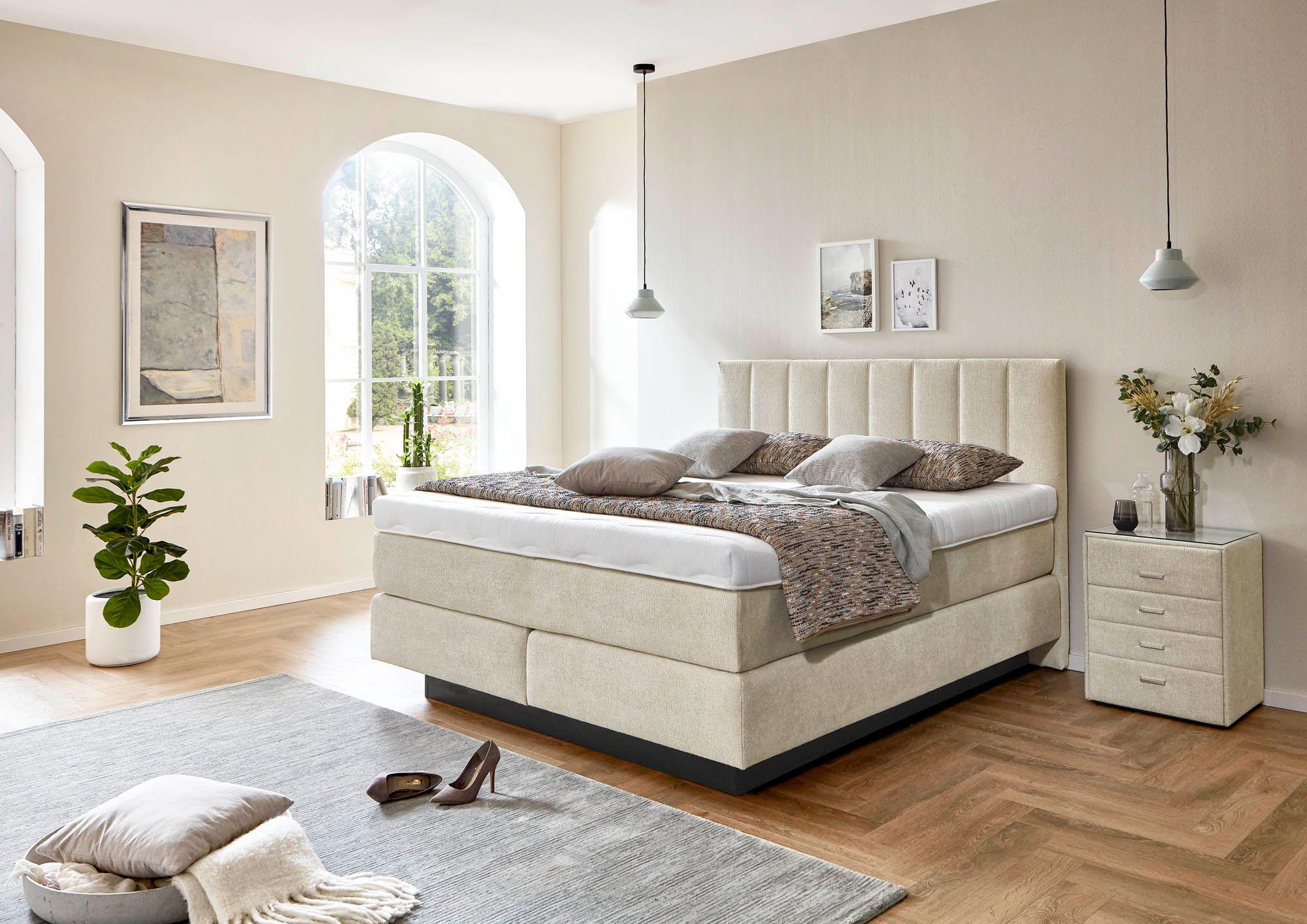 Boxspringbett Liegefläche ca. 180 x 200 cm, Bezug hellbeige