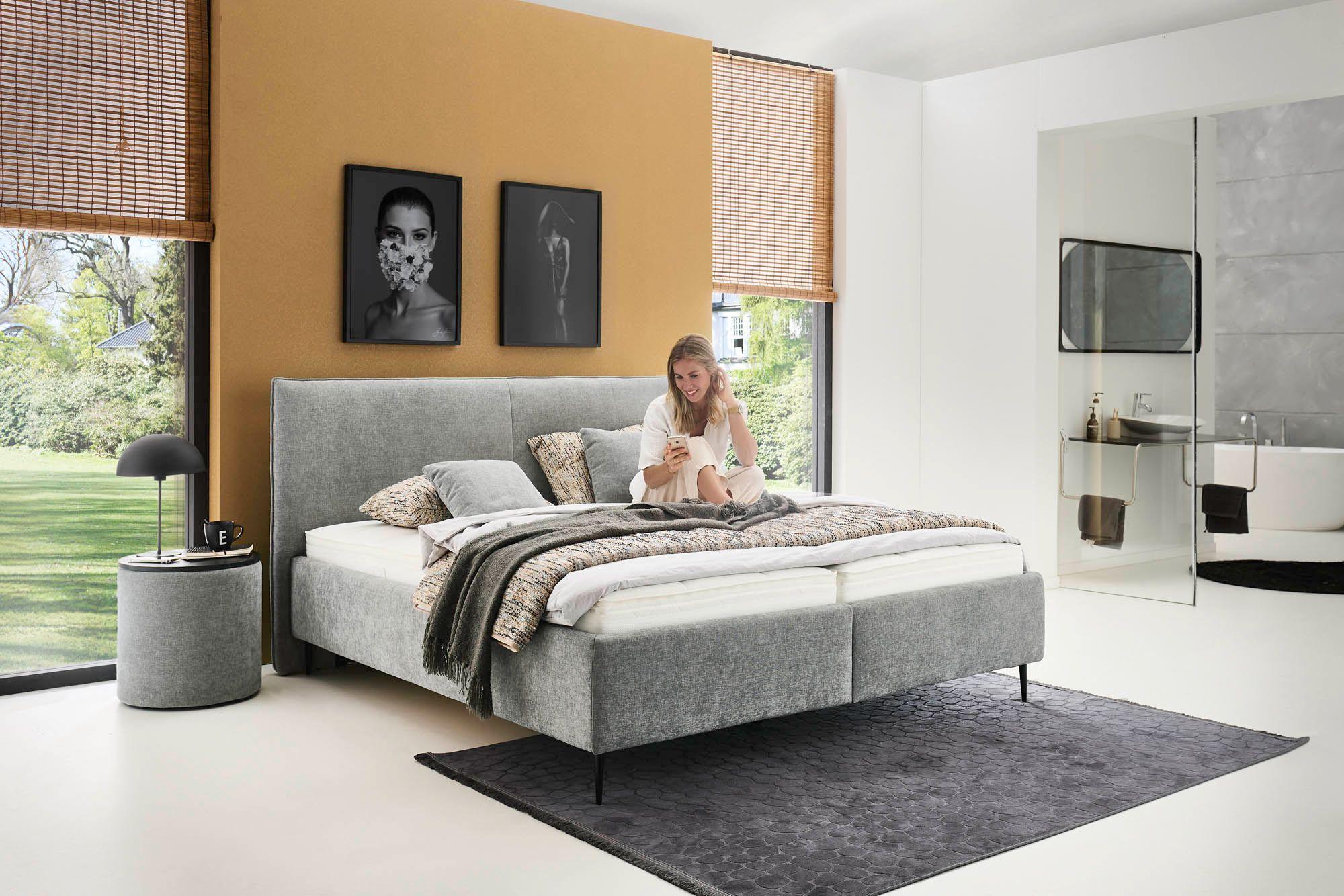 Polsterbett Liegefläche ca. 180 x 200 cm, Bezug Toni silver, inklusive Lattenrahmen und Matratzen 