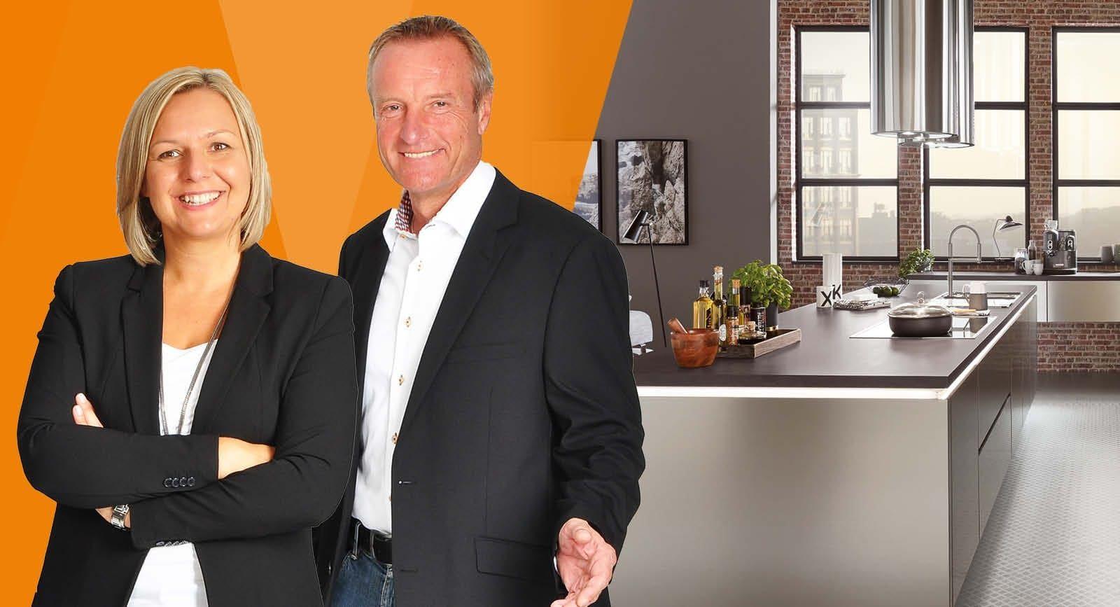 Wannenwetsch-Jobportal-Fotos-1200x650px-Kuechenberater-21-05-1 Wannenwetsch-Jobportal-Fotos-1200x650px-Kuechenberater-21-05-1